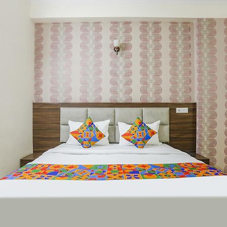 Fabhotel Corporate Stay Noida Exterior photo