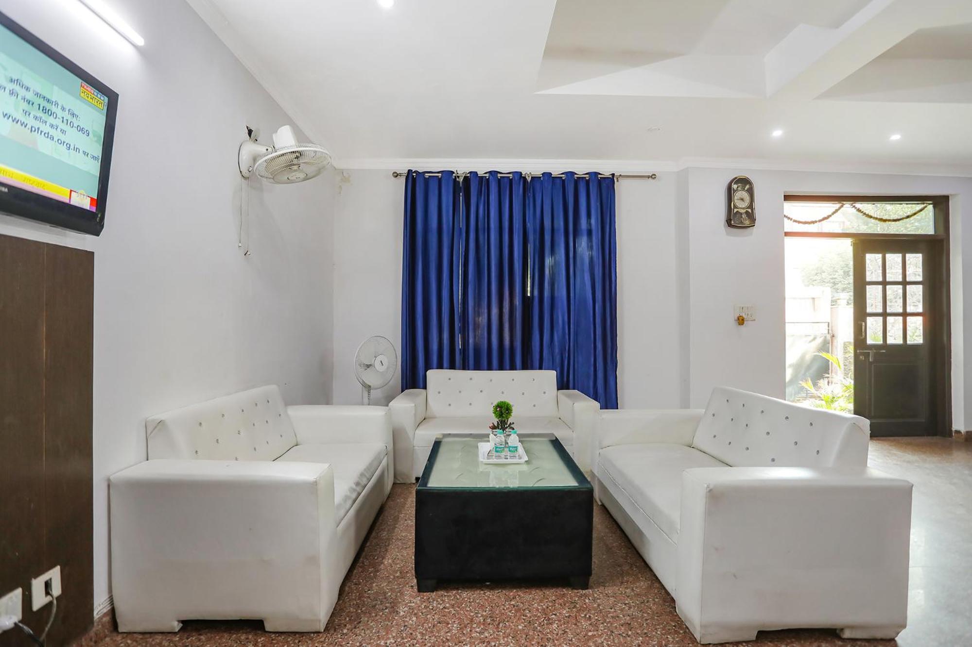 Fabhotel Corporate Stay Noida Exterior photo