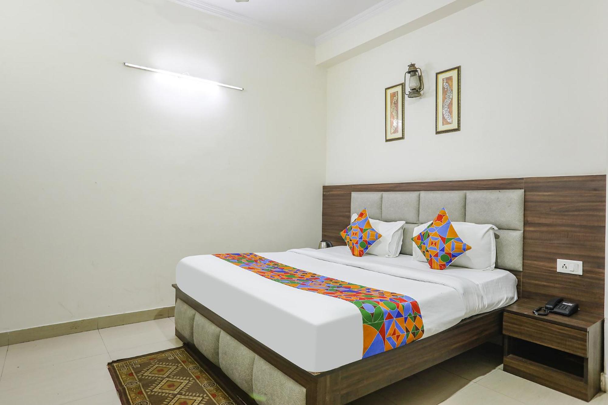 Fabhotel Corporate Stay Noida Exterior photo