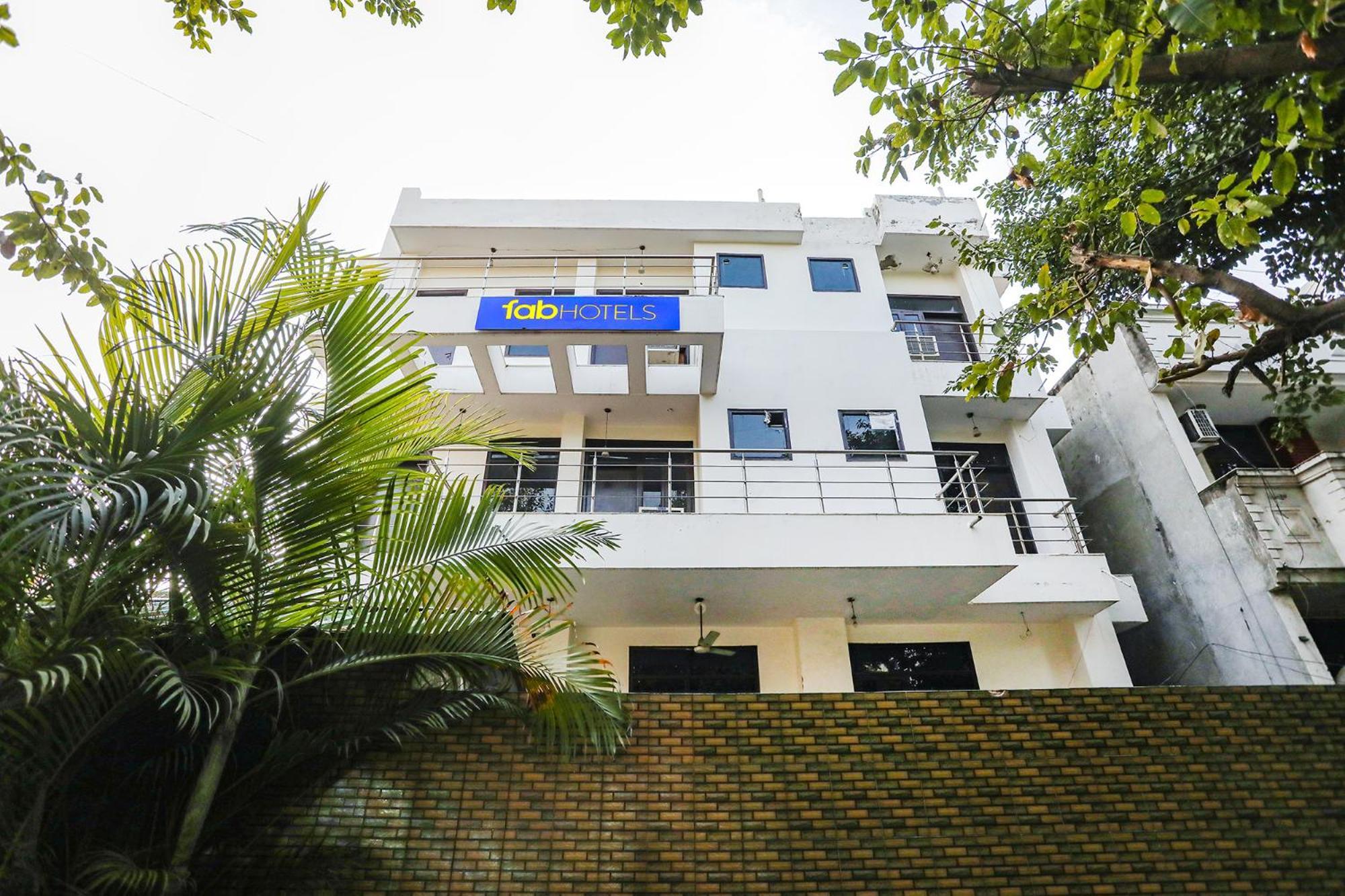Fabhotel Corporate Stay Noida Exterior photo